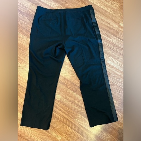 Lauren Ralph Lauren
Plus Size Tuxedo Stripe High-Rise Pants - Picture 7 of 16